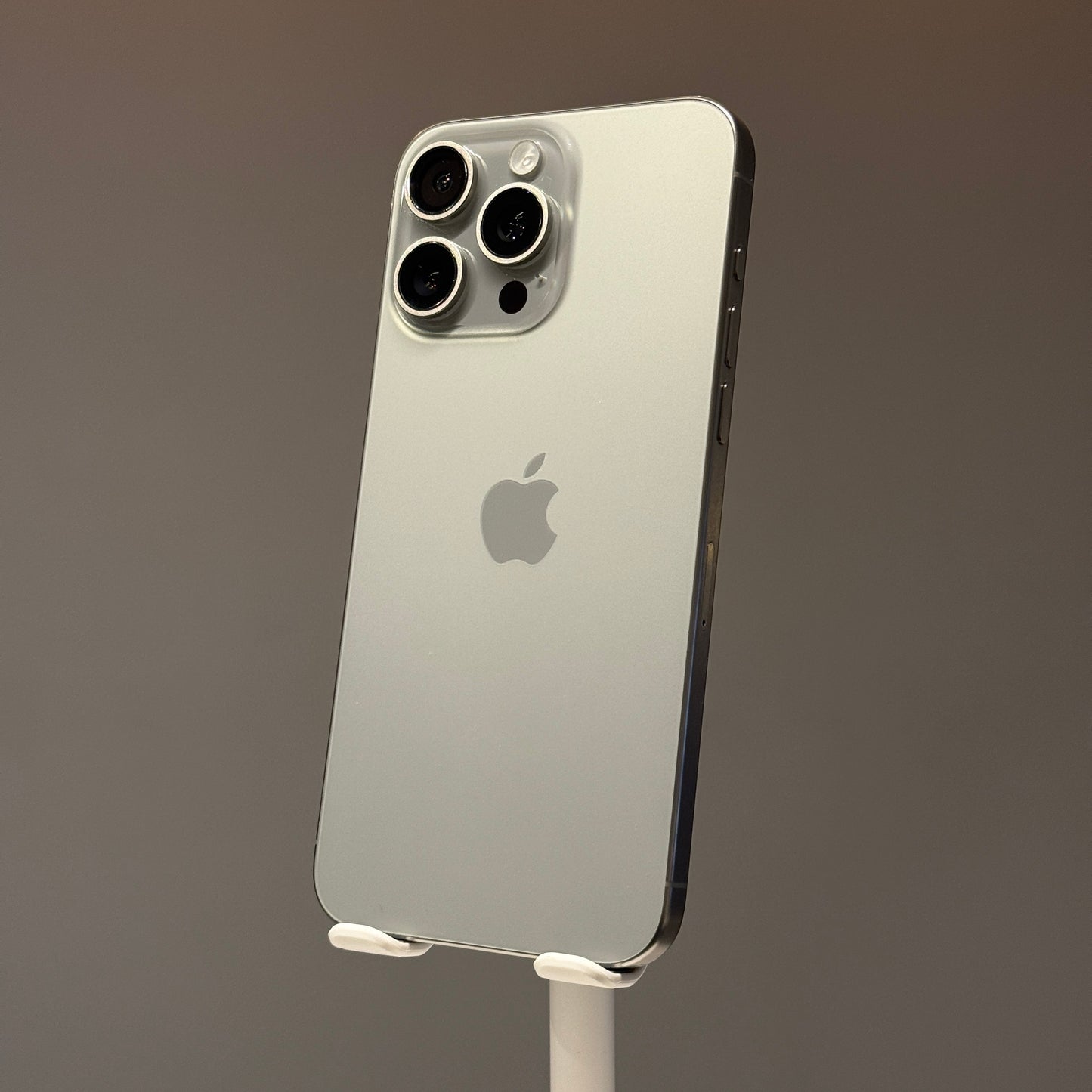 iPhone 15 Pro 128GB Natural Titanium - used