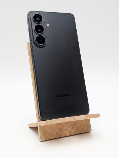 Samsung Galaxy S26+ 256 ГБ чорний | Розпродаж, акумулятор 95%