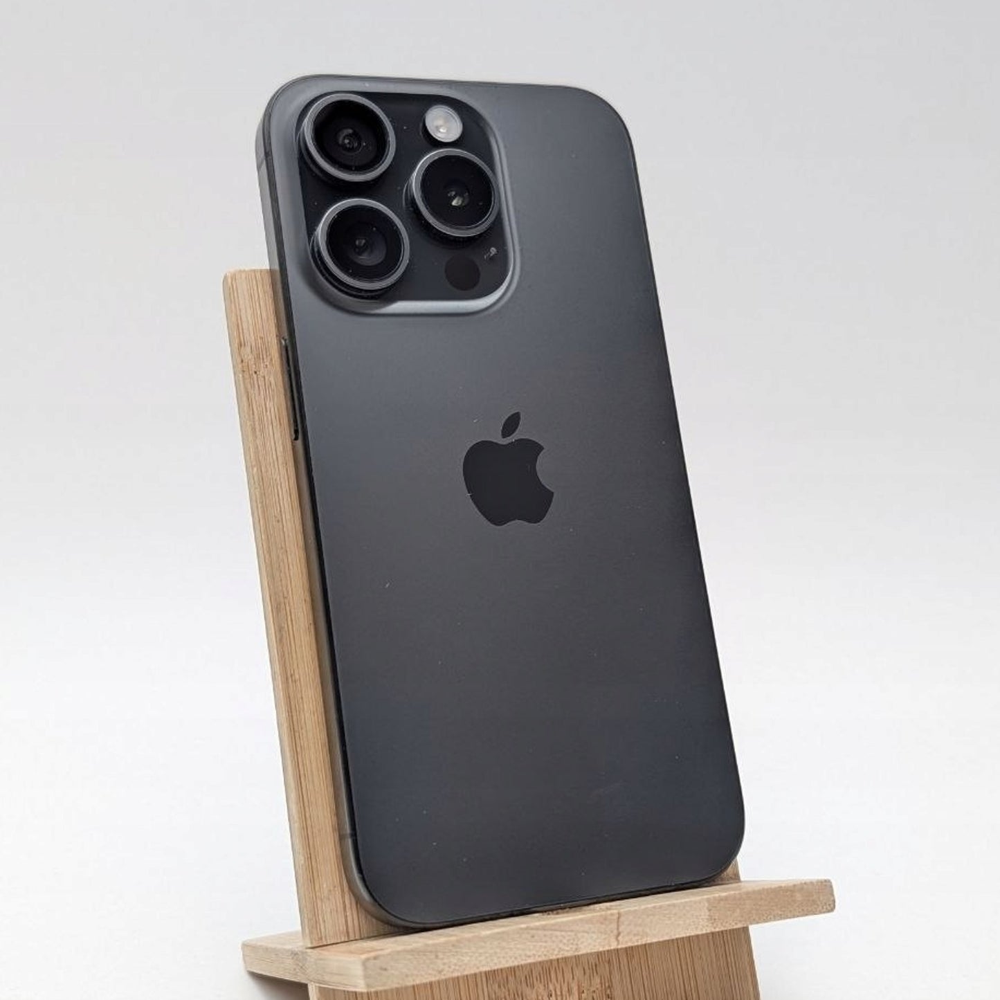 Apple iPhone 15 Pro 128 GB Czarny | Outlet, Bateria 88%