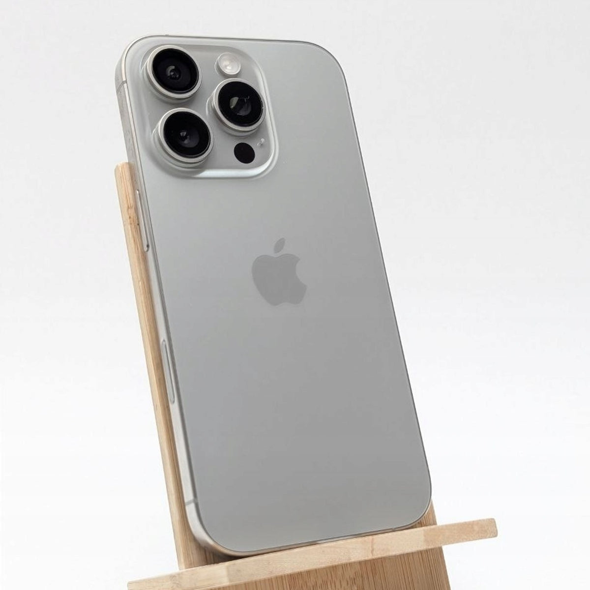Apple iPhone 16 Pro 128GB Tytan Naturalny | eSim | Outlet, Bateria 96%