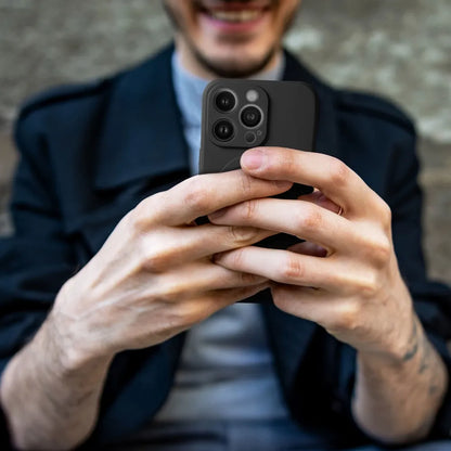 Futerał SILICONE MAG COVER kompatybilny z MagSafe do IPHONE 17 czarny