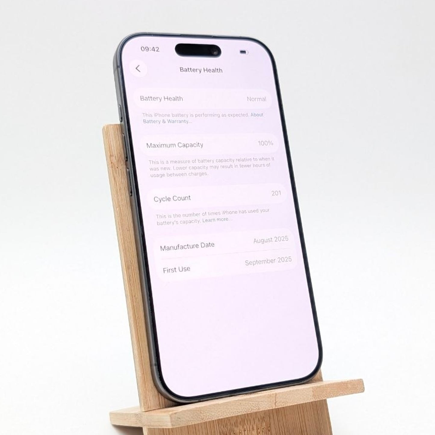 Apple iPhone 17 256GB Czarny | eSim | bateria 100% | Outlet, Bateria 100%