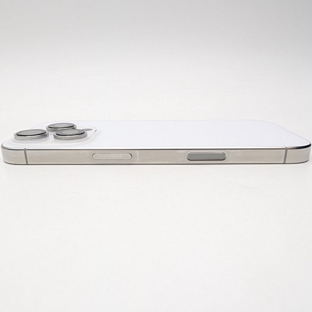 Apple iPhone 16 Pro 256GB Tytan biały | eSim | Outlet, Bateria 93%
