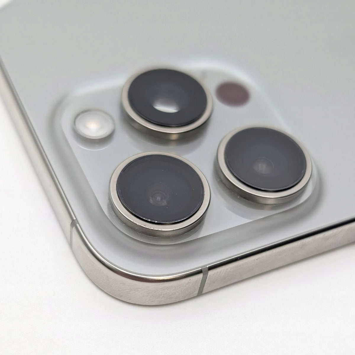 Apple iPhone 16 Pro 1 TB Tytan naturalny | eSim | Outlet, Bateria 90%